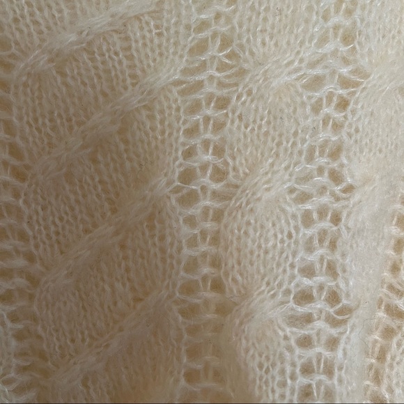 EXPRESS size Small Cream Mohair Wool blend Knit Sweater Excellent Condition - Picture 5 of 6